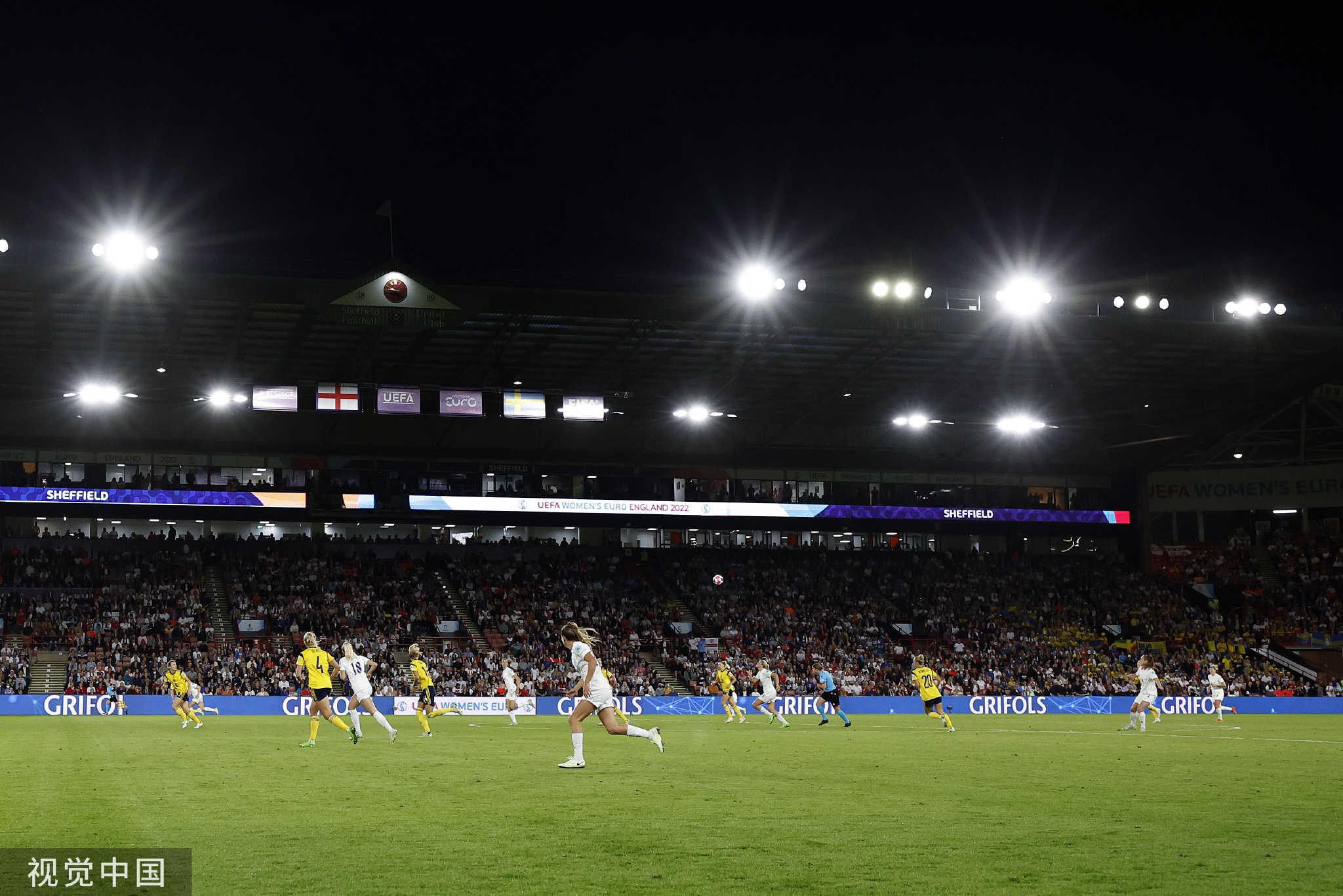 欢迎韩国访客来公司参观交流